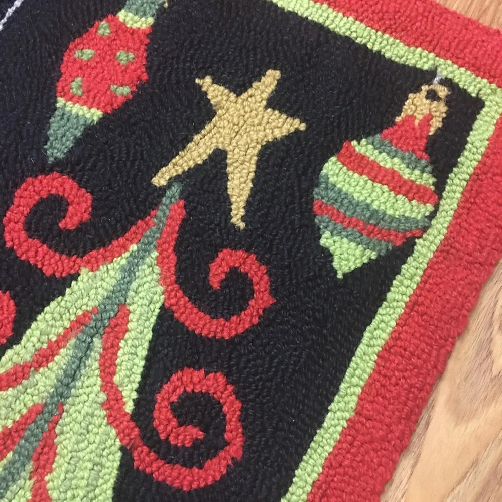 Vintage Hooked Wool Rug  Christmas Trees and Ornaments Holiday Decor 38